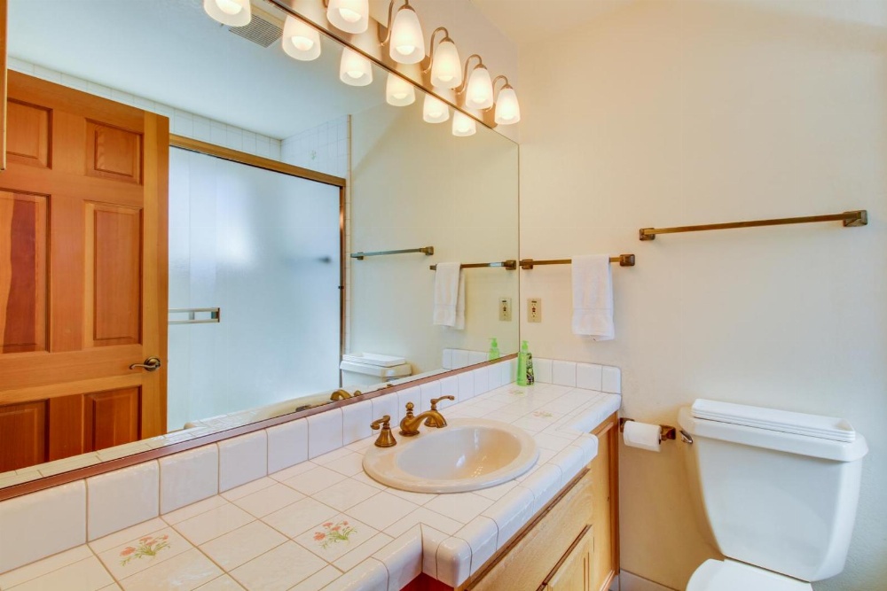 Cabin at Stateline Main image